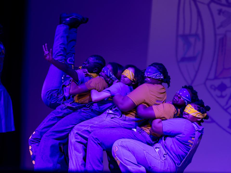 SGRhos sorority performing  during 2025 homecoming step show
